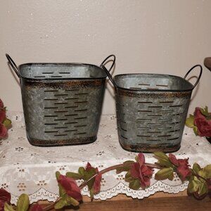 Vintage Country Farmhouse Style Galvanized Metal Square Slotted Grape Bucket Set